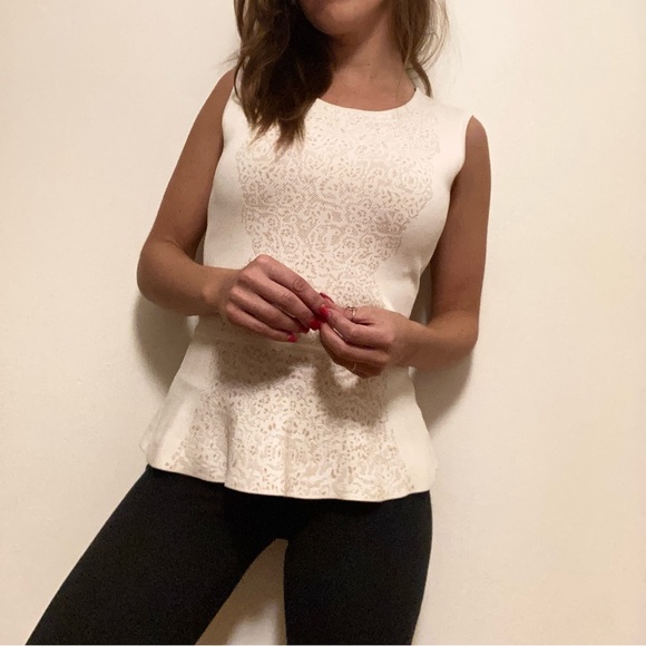 BCBGMaxAzria white top - Picture 1 of 5